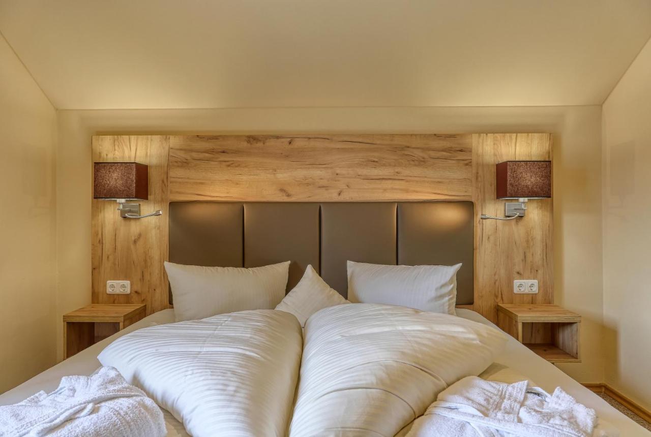 Wellnesshotel Deine Auszeit, Adults Only Achslach Exterior photo