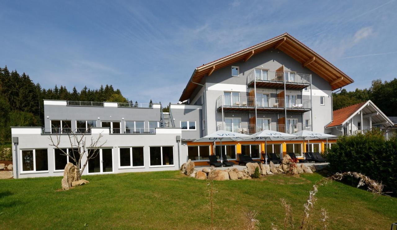 Wellnesshotel Deine Auszeit, Adults Only Achslach Exterior photo