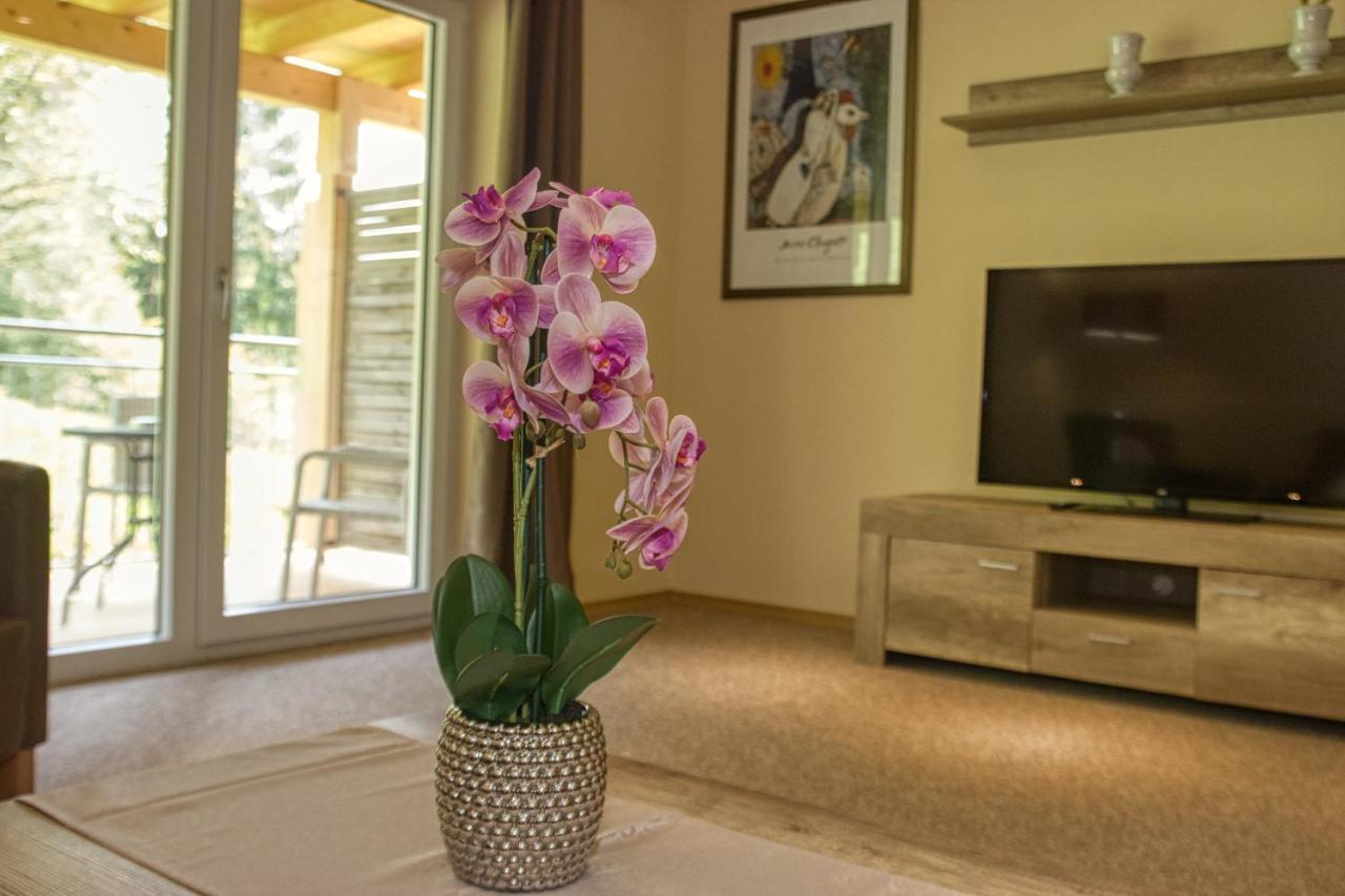 Wellnesshotel Deine Auszeit, Adults Only Achslach Exterior photo