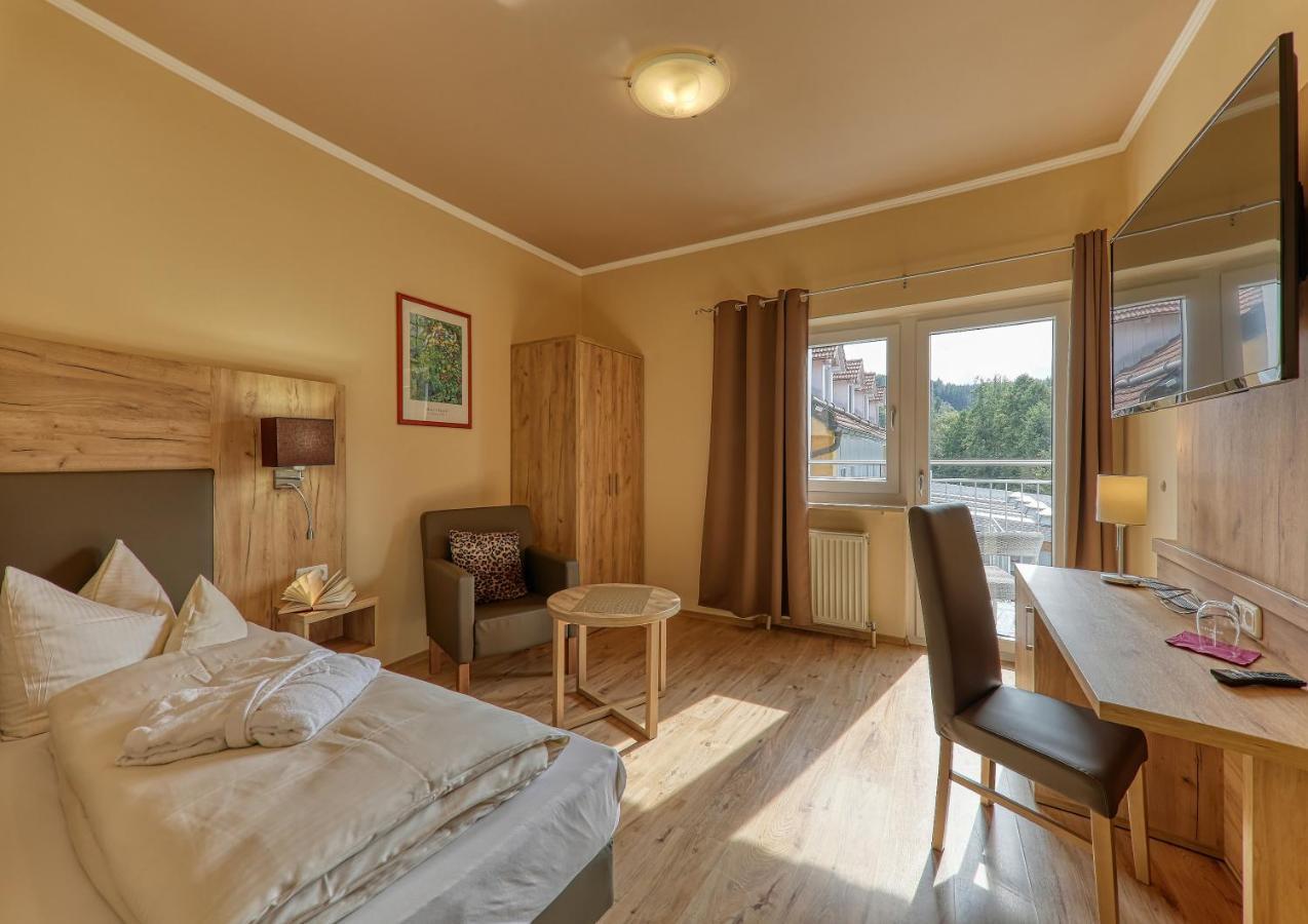 Wellnesshotel Deine Auszeit, Adults Only Achslach Exterior photo