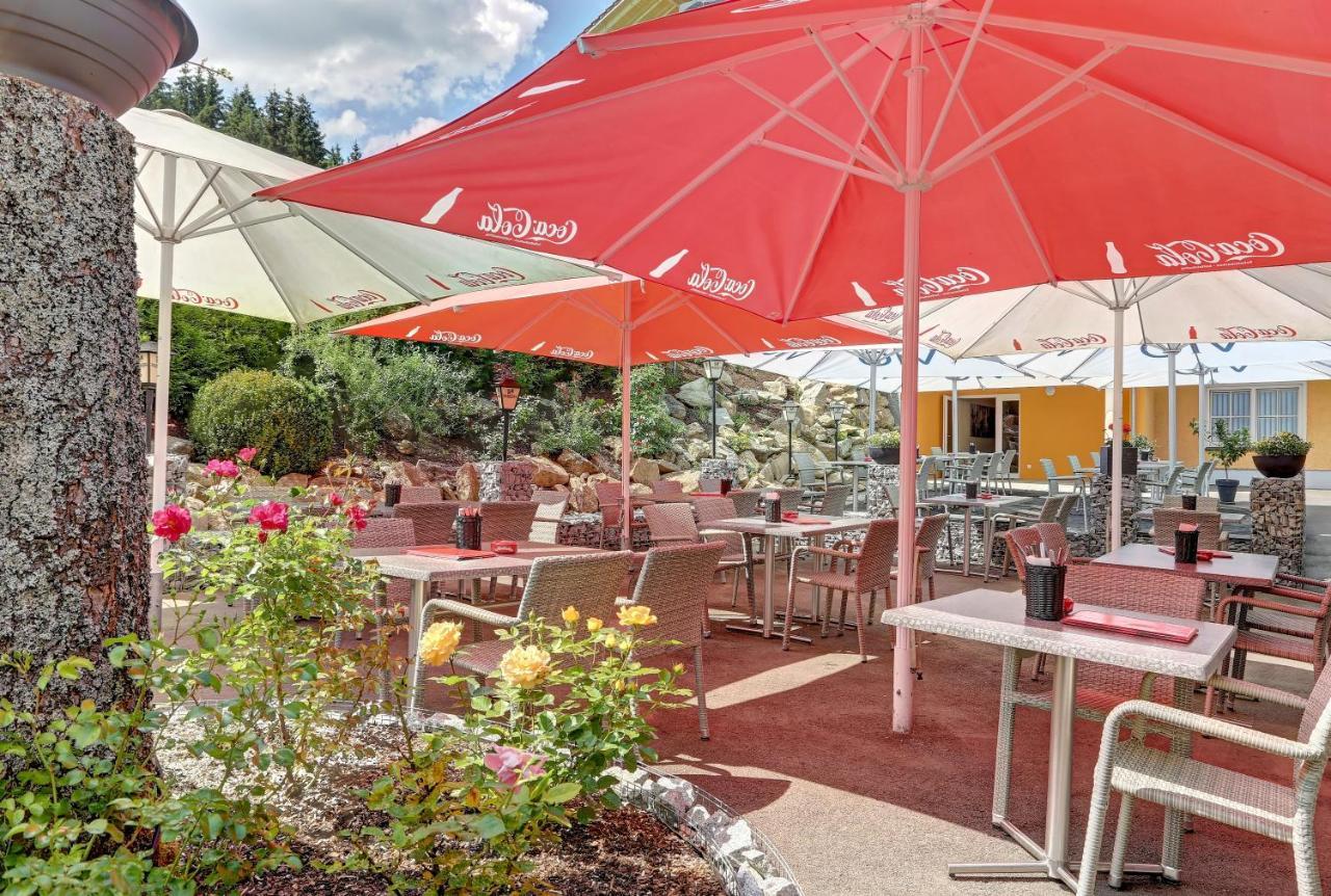 Wellnesshotel Deine Auszeit, Adults Only Achslach Exterior photo