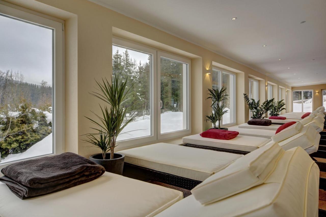 Wellnesshotel Deine Auszeit, Adults Only Achslach Exterior photo